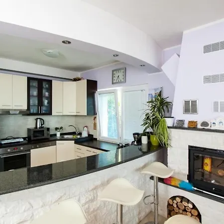 Mateo - Three Bedroom With Terrace And Private Pool 아파트 Vodovada