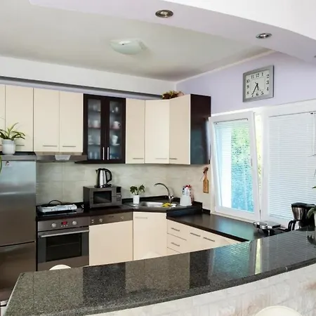 Mateo - Three Bedroom With Terrace And Private Pool *