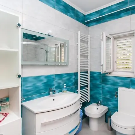 아파트 Mateo - Three Bedroom With Terrace And Private Pool